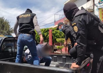 Descubren a presunto sicario a través de cámara de videovigilancia