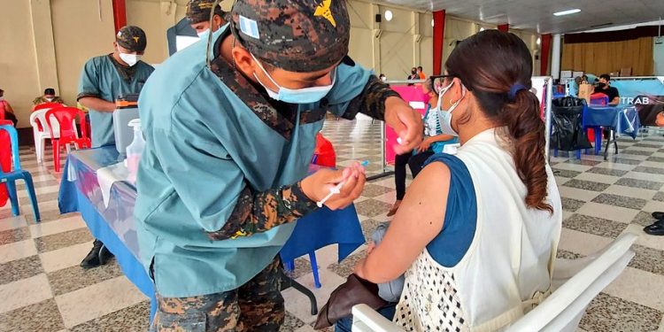 Vacunación Guardia de Honor