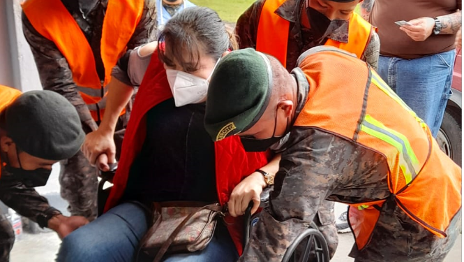 Habilitan vacunación para personas con discapacidad en Mariscal Zavala