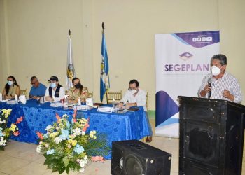 Discuten temas de interés en décima sesión del Codede en Zacapa