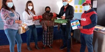 Entregan alimentos en escuelas de Sololá