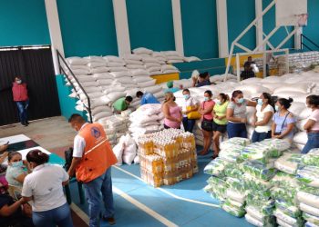 Continúa el apoyo alimentario a familias retaltecas afectadas por el COVID-19