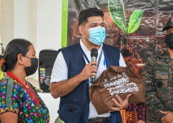 Agricultores de San Jerónimo reciben semilla mejorada