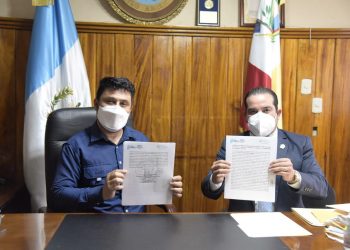 Firman convenio para abrir oficina del Conamigua en Jalapa