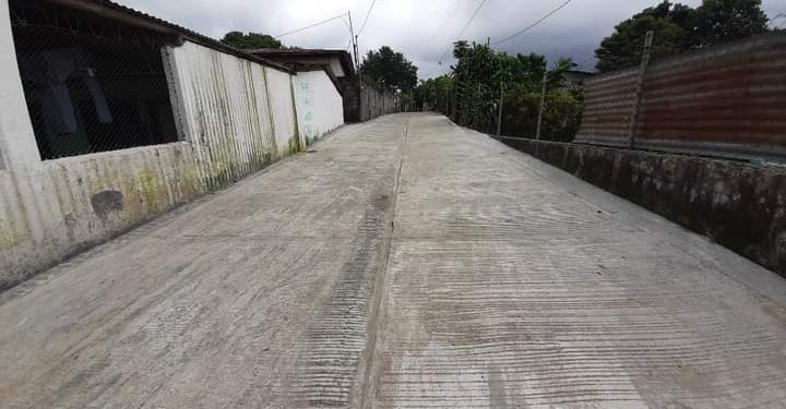 Pavimentación de camino beneficia a vecinos de Nuevo San Carlos