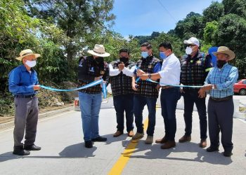Inauguran carretera en Sololá