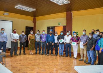 Firman acta en Purulhá relacionada con conflicto agrario