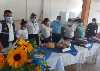 Vecinas de Champerico culminan capacitación mediante Mi Beca Artesano