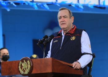 Presidente Giammattei: “Recuerden que vacunarse significa preservar la vida“