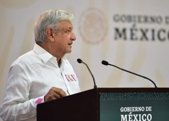 Presidente de México conversará el lunes con vicepresidenta estadounidense