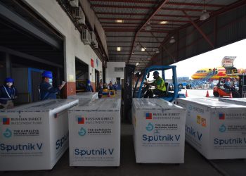 Llegan 100 mil segundas dosis de vacunas Sputnik V para continuar la inmunización de los guatemaltecos