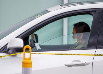 Canadá reabre sus fronteras a viajeros de EE. UU. vacunados y con test negativo