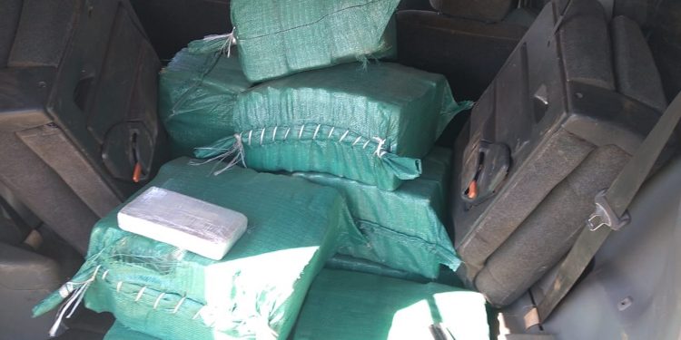 Antidrogas paraguayos se incautan de 372 kilos de cocaína