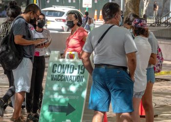 Florida no para de batir marcas: más de 15 mil hospitalizados con COVID-19