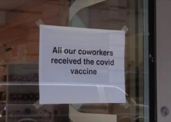 Las empresas de EE. UU. empiezan a exigir la vacuna a sus trabajadores