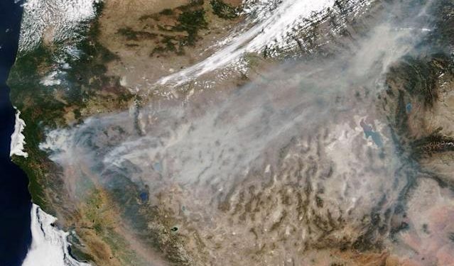 El mayor incendio activo en California ya ha quemado casi 200 mil hectáreas