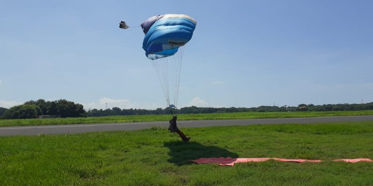 Ejército inaugura curso básico de paracaidismo interinstitucional