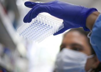 Un laboratorio en Río trabaja en una vacuna destinada para las variantes gama y delta