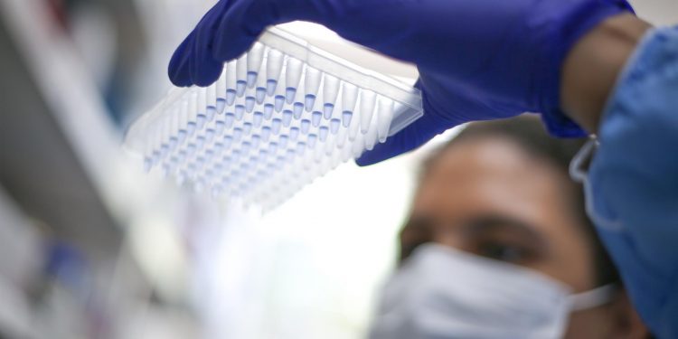 Un laboratorio en Río trabaja en una vacuna destinada para las variantes gama y delta