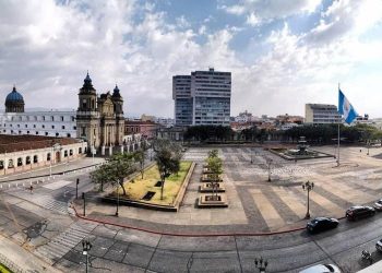 Centro de vacunación contra COVID-19 en Plaza de la Constitución empezará a funcionar este viernes