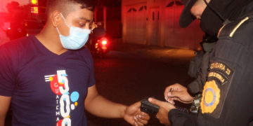 Identifican a personas durante operativos en centros nocturnos de Jutiapa