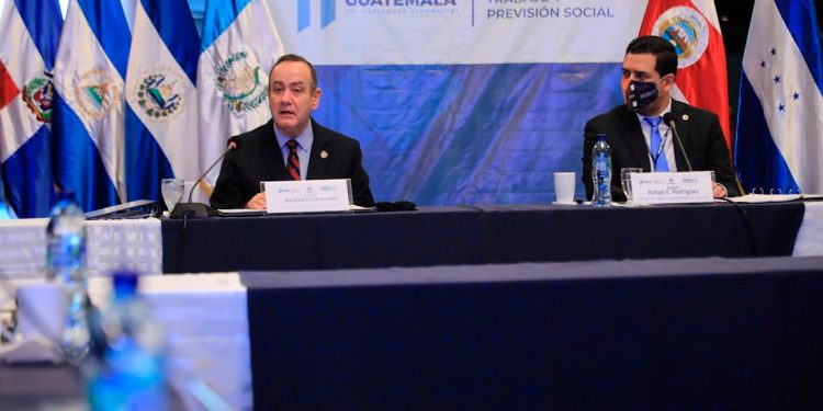 Presidente participa en conferencia de ministros de trabajo de Centroamérica y República Dominicana