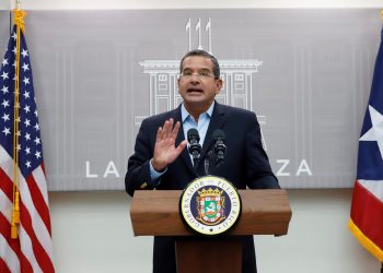 Funcionarios de Puerto Rico deben vacunarse para trabajar de forma presencial