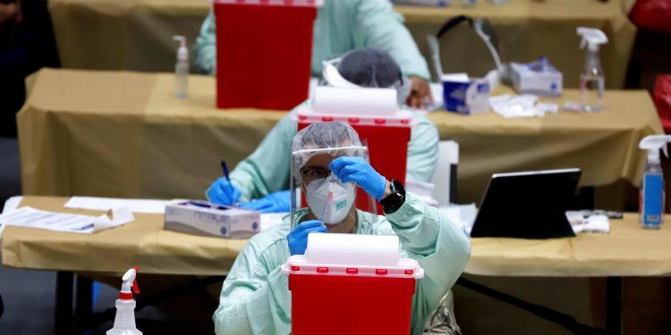 Puerto Rico impondrá nuevas restricciones ante repunte de casos de COVID-19