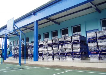 Entrega de mobiliario y remozamiento de escuelas favorece a más de 13 mil estudiantes