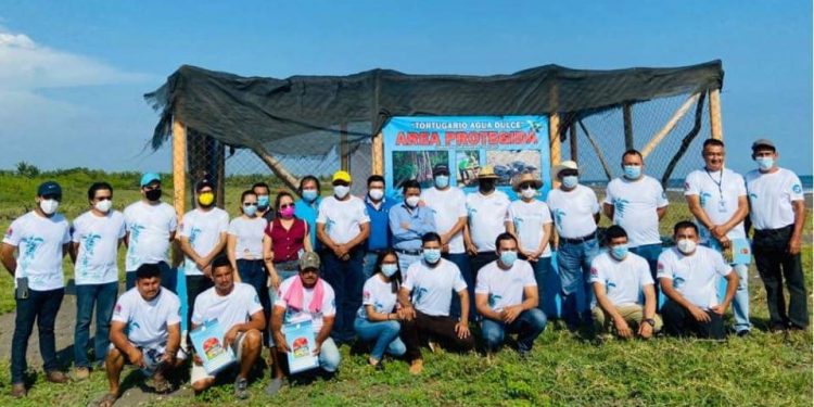 Comunidad de Nueva Concepción, Escuintla, protege a las tortugas marinas