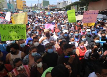 Inquilinos de mercados están inconformes con bloqueos de carreteras, pues afectan su economía