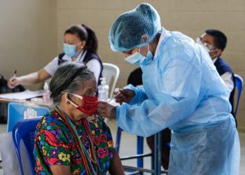 Atención con la vacuna contra el COVID-19