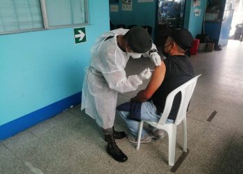 Defensa reafirma compromiso con el Plan Nacional de Vacunación