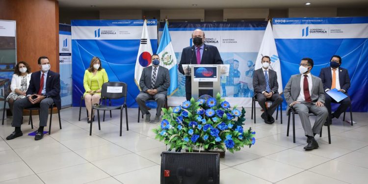 Delegación guatemalteca viajará a Corea del Sur para dialogar sobre tratado de libre comercio