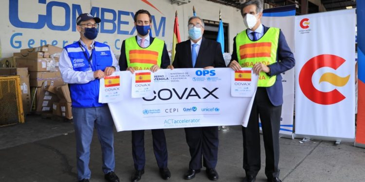 Ingresan 307 mil 200 dosis de vacunas contra COVID-19 donadas por España