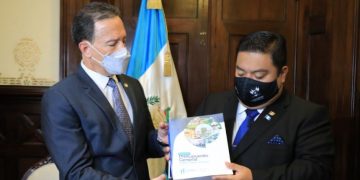 El Ministro de Finanzas Públicas presentó la propuesta de presupuesto 2022.