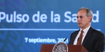 Gobierno mexicano afirma que tercera ola de COVID-19 se reduce en todo el país