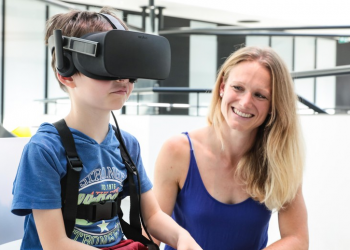 Estudio muestra que realidad virtual puede afectar coordinación motora en niños