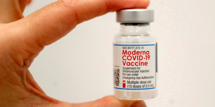 Europa evalúa la necesidad de dosis de refuerzo de vacuna de Moderna