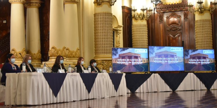 Mineduc presenta ejecución de programas de apoyo y asistencia brindada ante pandemia