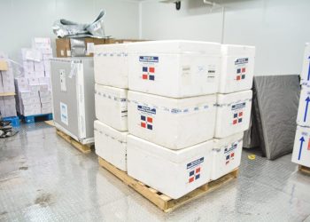 Las dosis de vacuna contra el COVID-19 serán distribuidas a los puestos de vacunación del país.