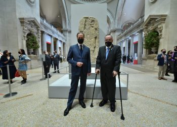 Max Hollein, director del Met Museum, recibió al gobernante.