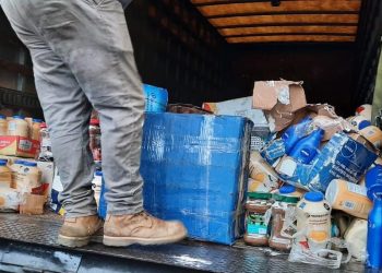 PNC captura a dos personas por trasladar mercadería de contrabando