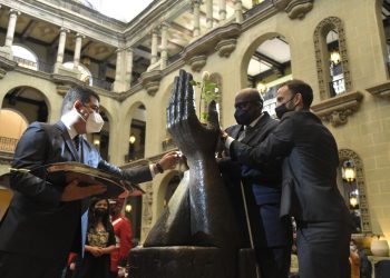 Otorgan reconocimientos a atletas olímpicos guatemaltecos