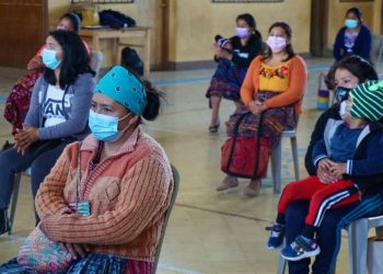 SBS entrega subsidio a menores con discapacidad en Totonicapán