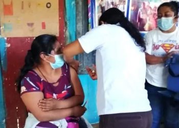 Salud refuerza vacunación comunitaria contra el COVID-19 en San Felipe, Retalhuleu