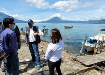 Supervisan proyectos ambientales en cuenca del lago de Atitlán