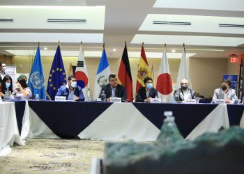 Presentan estrategia de trabajo para preservar el lago de Atitlán, ante cooperación internacional