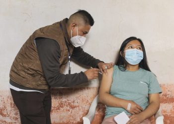 COVID-19: Población de Chichicastenango es beneficiada con jornada de vacunación comunitaria