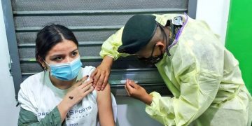 COVID-19: Ministerio de Salud habilita registro para vacunación de mayores de 18 años